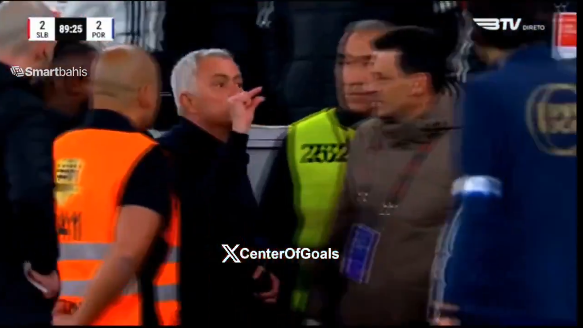 Τρομερό ξέσπασμα Μουρίνιο στο ντέρμπι με την Πόρτο (vid)