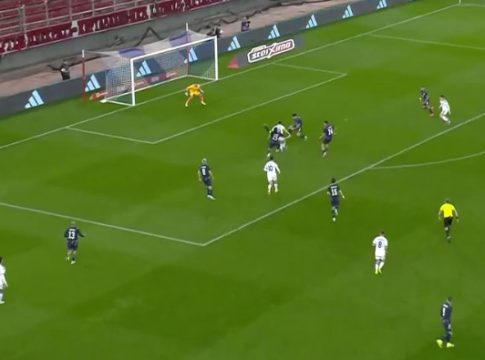 Βρέθηκε… φάτσα με το τέρμα ο Δουβίκας, αλλά πλάσαρε αδύναμα (vid)