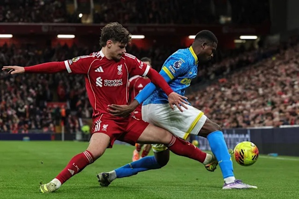 LIVE: Γουλβς – Λίβερπουλ