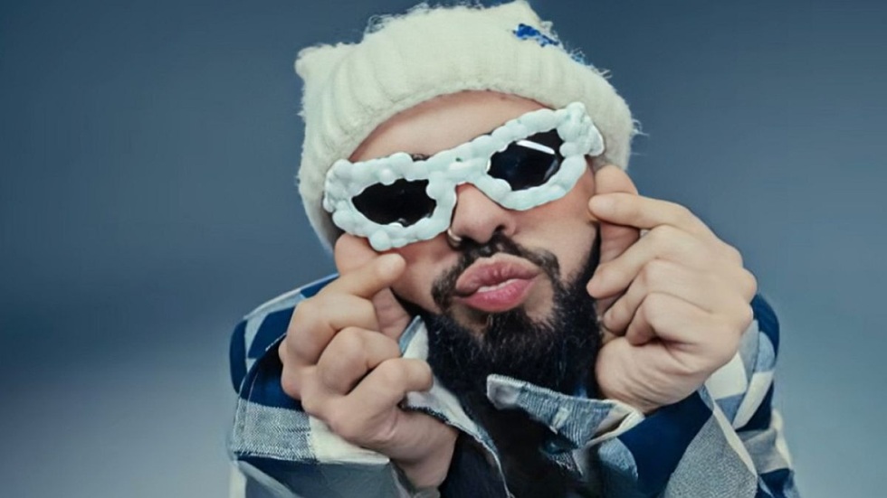 Eurovision 2026: «Δαγκώνει» ο Akylas! Σε ποια θέση βρίσκεται η Ελλάδα στα στοιχήματα μετά την κυκλοφορία του videoclip;