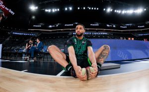 Κάμερον Χαντ: Ποιος είναι ο γκαρντ που έχει «τρελάνει» τη Euroleague – Οι… μισές ομάδες στα πόδια του (vids)