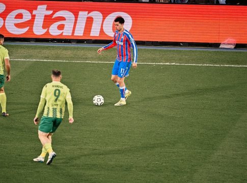 Conference League: Άντεξε στο Selhurst Park η ΑΕΚ Λάρνακας (0-0) – «Λύτρωση» για Φιορεντίνα στο 90+3′ (2-1)