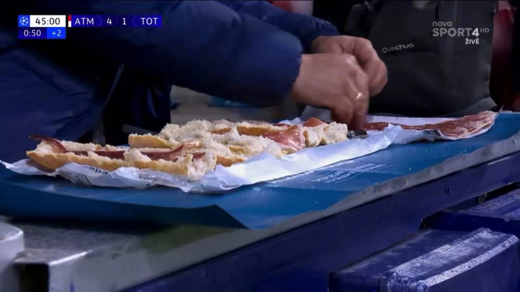 Έπος: Οπαδός της Ατλέτικο Μαδρίτης έφτιαξε σάντουιτς την ώρα του αγώνα με την Τότεναμ (vid)