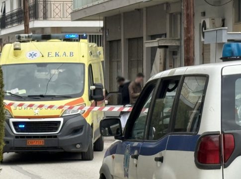 Προθεσμία για να απολογηθούν πήραν οι δύο ανήλικοι για τη δολοφονία του τραγουδιστή