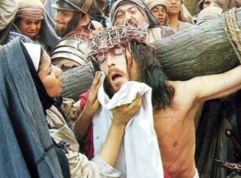 Ρόμπερτ Πάουελ – Ο 81χρονος «Ιησούς από τη Ναζαρέτ» σε μια σπάνια εμφάνιση