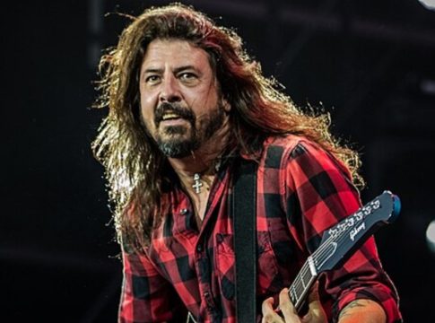 «Η φήμη είναι ακόρεστο τέρας» – Ο Ντέιβ Γκρολ για τους Foo Fighters, την απιστία και το εξώγαμο παιδί