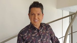 Γιάννης Πουλόπουλος: «Πέρασα την περίοδο των one night stand μέχρι να βρω τον άνθρωπο της ζωής μου»