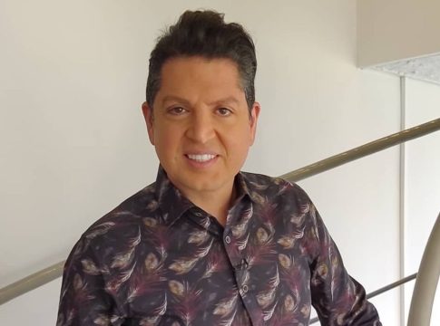 Γιάννης Πουλόπουλος: «Πέρασα την περίοδο των one night stand μέχρι να βρω τον άνθρωπο της ζωής μου»