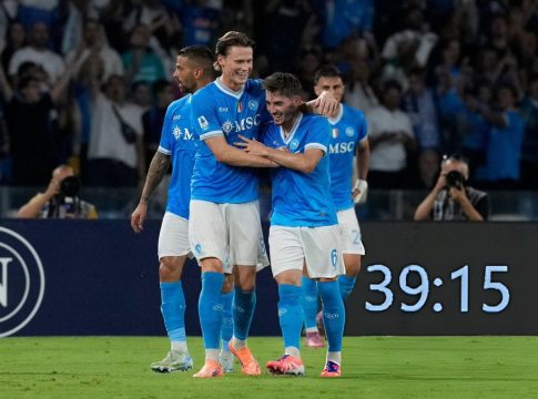 Νάπολι – Λέτσε 2-1: Ανατροπή και τρίτη σερί νίκη για τους Παρτενοπέι