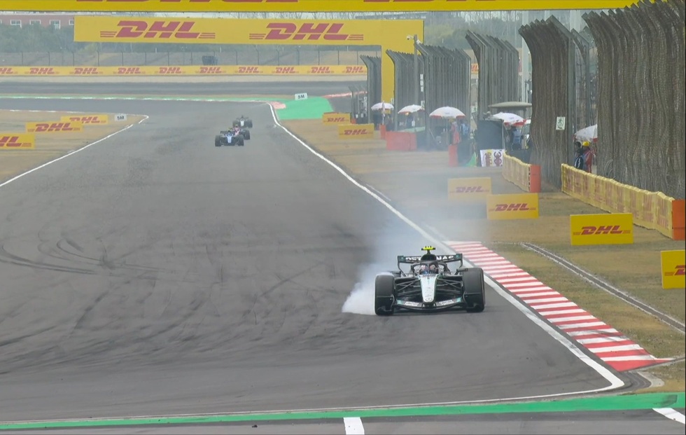 Θρίαμβος του Αντονέλι στη Σανγκάη – Έκανε το 1-2 η Μercedes (pics)