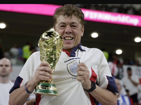 Αγγλία: Οπαδός πουλάει το σπίτι του για να πάει στο Μουντιάλ (pic)