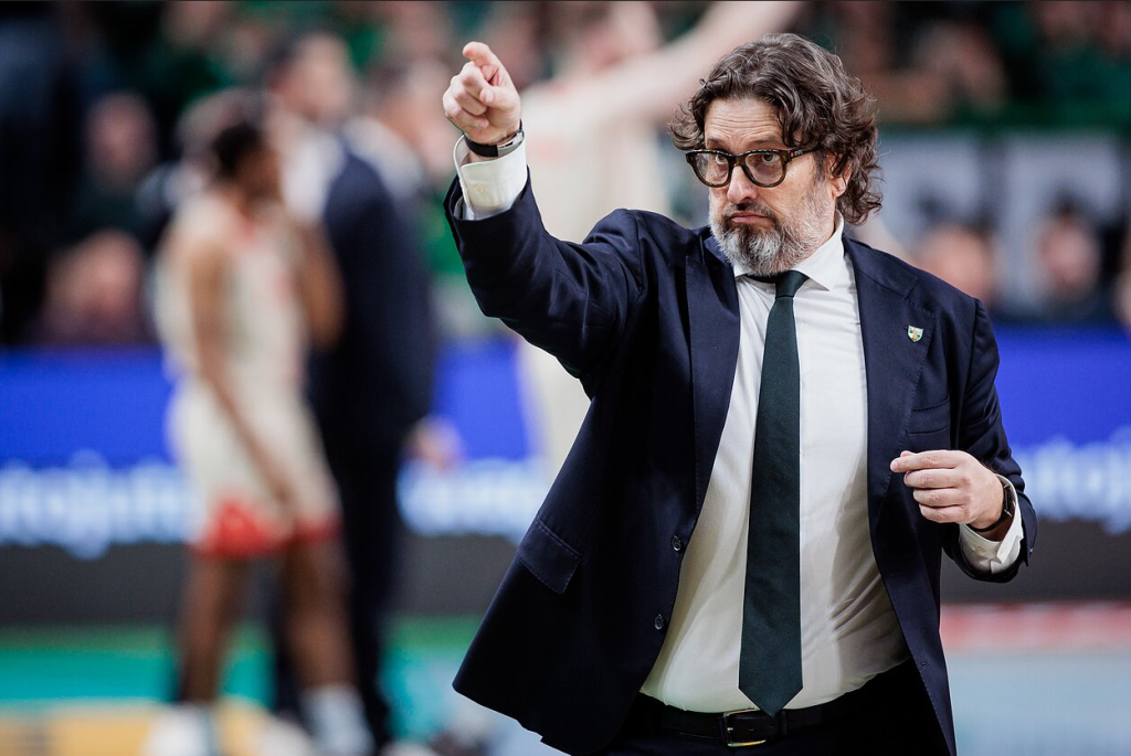 Στη Θεσσαλονίκη άμεσα ο Τρινκιέρι για τον ΠΑΟΚ – Πότε έρχεται στην Ελλάδα