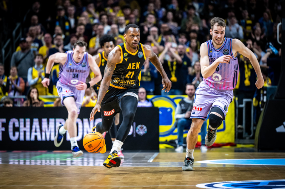 Άλμπα Βερολίνου – ΑΕΚ 88-93: «Πέταξε» για τα προημιτελικά του BCL πρώτη και αήττητη η Ένωση