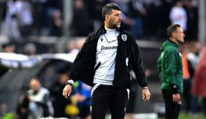 Απίστευτο σκηνικό με πρώην προπονητή του ΠΑΟΚ: «Κλειδώθηκαν σε γραφείο και τον απέλυσε»