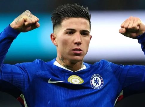 Η Τσέλσι ετοιμάζει «ηγεμονική» πρόταση για τον Έντσο Φερνάντες