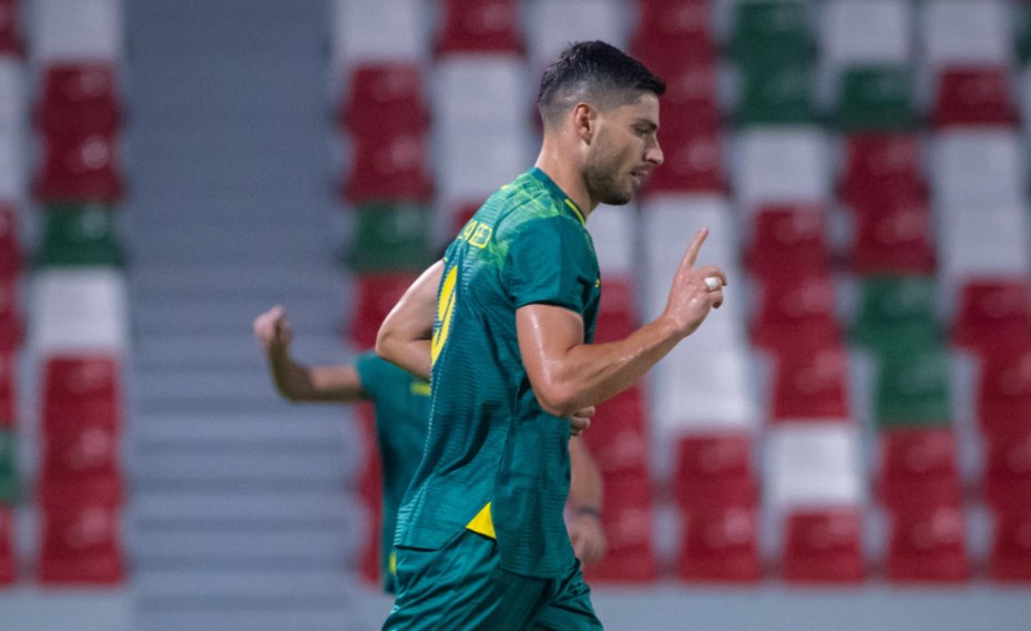 Τι έβαλες ρε Γιώργο; Η αδιανόητη γκολάρα του Μασούρα κόντρα στην Αλ Χαζέμ (vid)