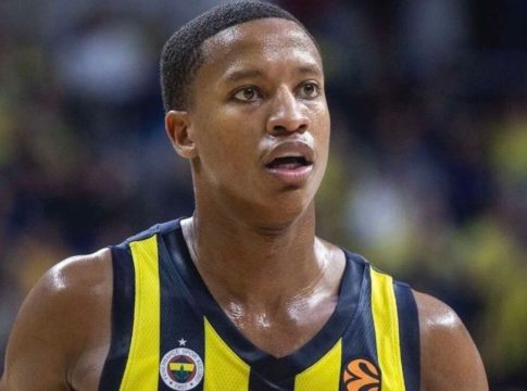 Ο Ντέβον Χολ στο… στόχαστρο της Euroleague: Ο Ολυμπιακός, η Αρμάνι και το συμβόλαιο που ψάχνει