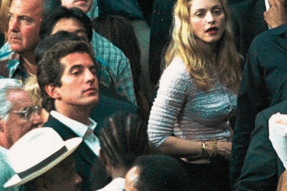 «Γίνε μάνα μου» – Η νοσηρή φαντασίωση του JFK Jr με τη Μαντόνα, η οργή της Τζάκι, ο ευέξαπτος Σον Πεν