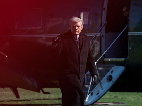 Ο Τραμπ αποκαλεί «δειλούς» τους νατοϊκούς συμμάχους των ΗΠΑ