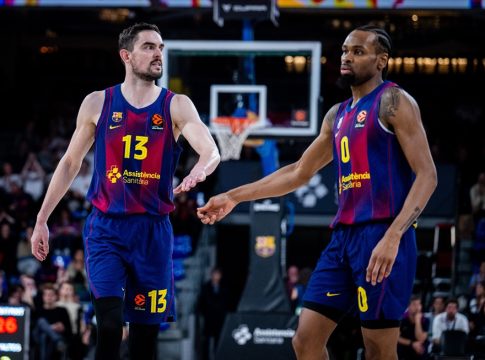Μπαρτσελόνα – Αναντολού Έφες 78-71: «Γαντζωμένοι» στη δεκάδα οι Καταλανοί
