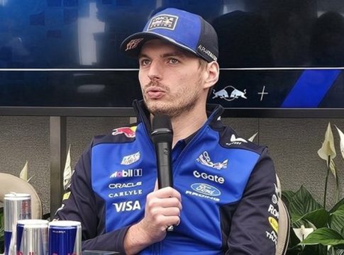 Ο Φερστάπεν ζήτησε από δημοσιογράφο να αποχωρήσει από τη συνέντευξη Τύπου για να μιλήσει