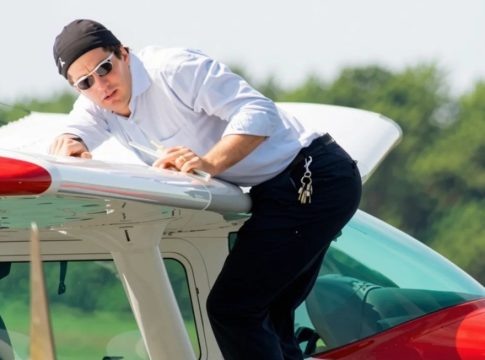 Πριν τη μοιραία πτήση – Ο τελευταίος άνθρωπος που μίλησε με τους JFK Jr. και Κάρολιν Μπεσέτ