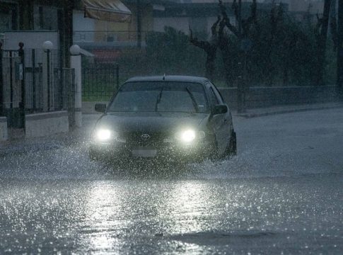 Συναγερμός για την κακοκαιρία «Εξπρές» με καταιγίδες και 10 μποφόρ – Στο «κόκκινο» 5 περιοχές, πότε επηρεάζεται η Αττική;