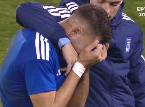 Εθνική Ελπίδων: Ξέσπασε σε κλάματα και ο Καλογερόπουλος (vid)