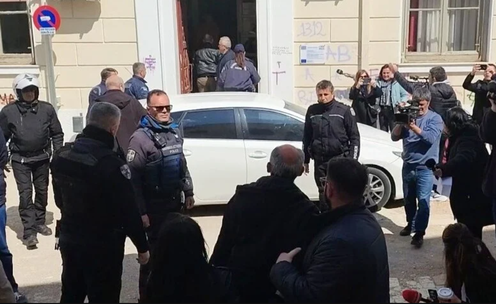 Καρδίτσα: Προφυλακίστηκε ο 17χρονος κατηγορούμενος για τη δολοφονία του τραγουδιστή Γιώργου Τσιτόγλου