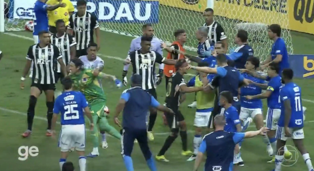 Αγριο ξύλο στο Κρουζέιρο-Ατλέτικο Μινέιρο – Ο διαιτητής απέβαλε 23 παίκτες! (vid)
