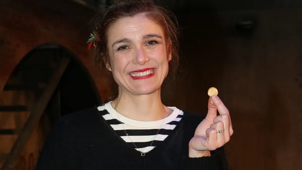 Είχε κρατήσει τα πάντα κρυφά: Γέννησε πασίγνωστη Ελληνίδα ηθοποιός και δεν το γνώριζε κανείς