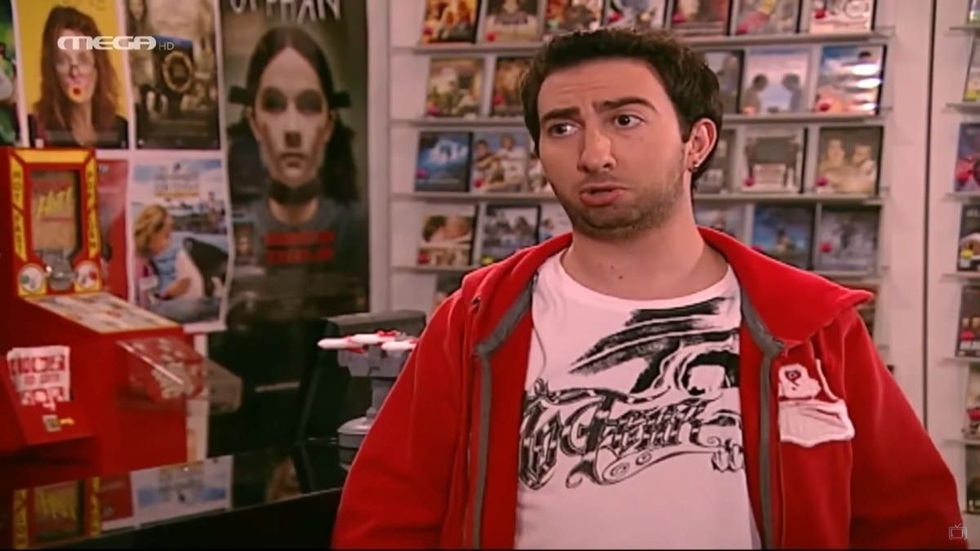 Θυμάστε τον «Τζίμη» από την «Πολυκατοικία»; Πρωταγωνιστεί σε γαλλική σειρά που «σαρώνει» στο Netflix