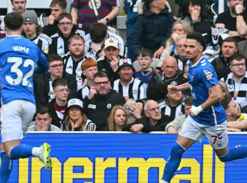 Νιουκάστλ – Σάντερλαντ 1-2: «Διπλό» με ανατροπή για τις «μαυρόγατες»
