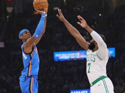 Οι Θάντερ πήραν το ντέρμπι με τους Σέλτικς και ο Σάι έσπασε το στοιχειωμένο ρεκόρ του Τσάμπερλεϊν (pics, vids)