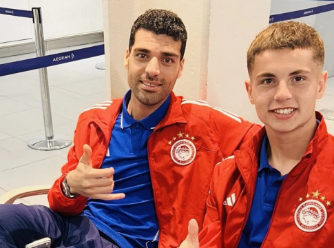 Η κοινή φωτογραφία Ταρέμι – Μουζακίτη: «Στιγμές σαν και αυτή μας θυμίζουν γιατί αγαπάμε το ποδόσφαιρο»