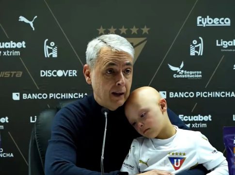 Συγκλονιστικό βίντεο: Η ομιλία ενός προπονητή για το σύνδρομο Down μαζί με τον γιο του