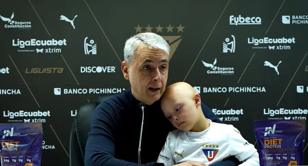 Συγκλονιστικό βίντεο: Η ομιλία ενός προπονητή για το σύνδρομο Down μαζί με τον γιο του