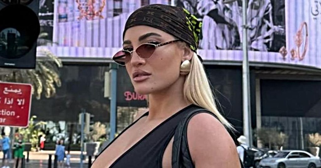 Έξαλλη η Ιωάννα Τούνη: Η «πληρωμένη απάντηση» σε νέο βίντεο μετά τον σάλο για το σχόλιο περί «οικονομικής άνεσης»