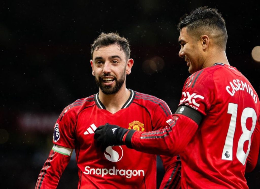 Μάντσεστερ Γιουνάιτεντ – Άστον Βίλα 3-1: Πήραν το ντέρμπι και βλέπουν… σεντόνι οι Κόκκινοι Διάβολοι