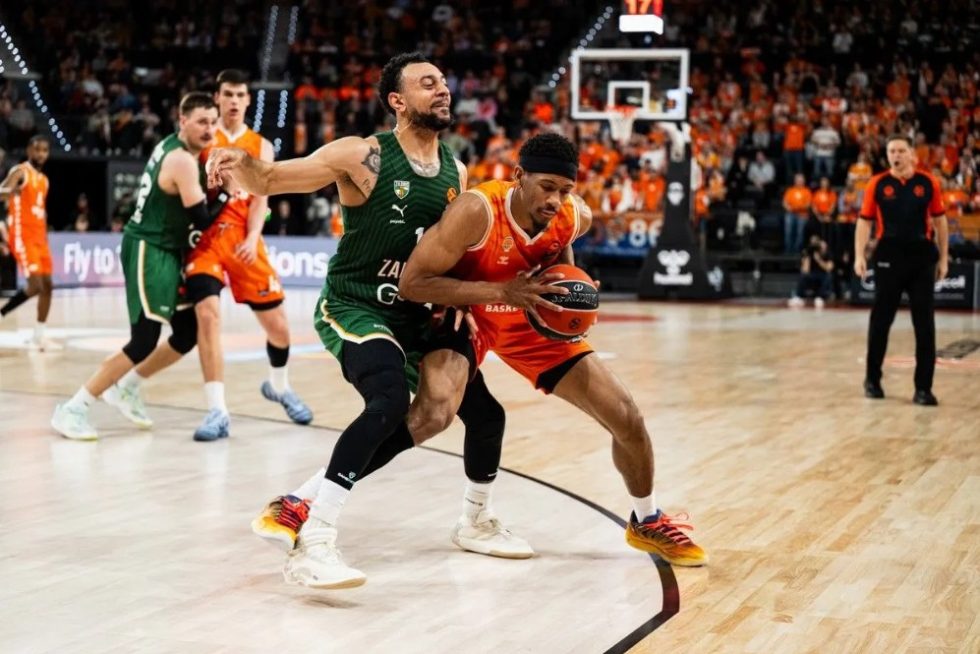 Βαλένθια – Ζαλγκίρις 91-87: Πήραν το θρίλερ στο τέλος οι Νυχτερίδες