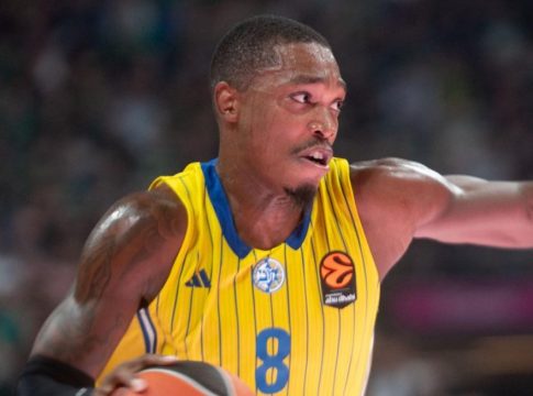 Συγκλονίζει ο Γουόκερ από το Ντουμπάι: «Είμαι καλά, να επικοινωνείτε και να αγαπάτε τους δικούς σας»