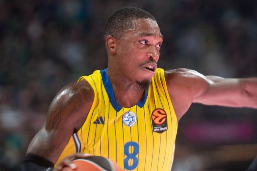 Συγκλονίζει ο Γουόκερ από το Ντουμπάι: «Είμαι καλά, να επικοινωνείτε και να αγαπάτε τους δικούς σας»