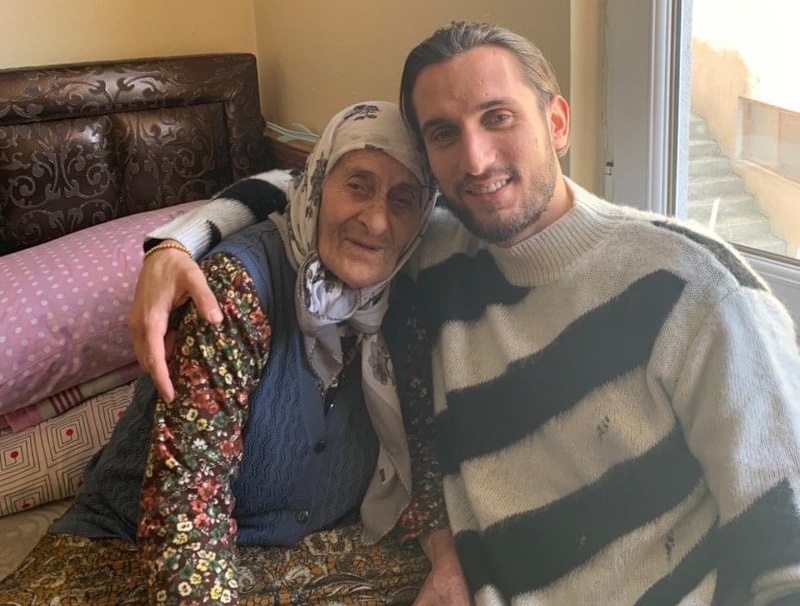 «Έφυγε» από τη ζωή η γιαγιά του Γιαζίτζι