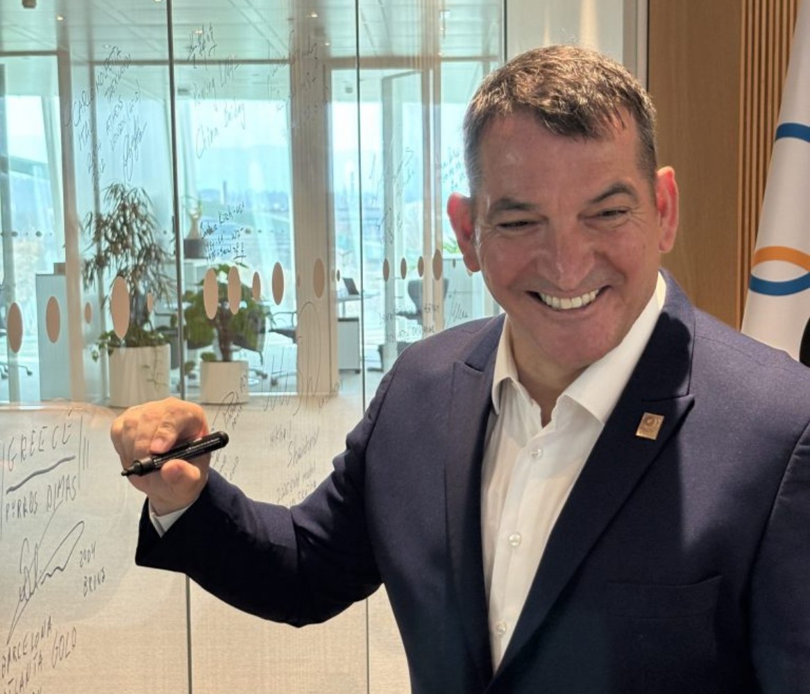 Μία ακόμη τιμή για τον Πύρρο Δήμα: Υπέγραψε στον Τοίχο των Ολυμπιονικών στη Λωζάνη