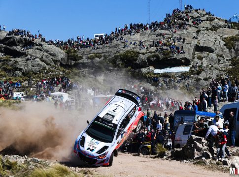 Σοκαριστικό δυστύχημα σε ράλι στην Αργεντινή με έναν νεκρό: Αγωνιστικό αυτοκίνητο βγήκε εκτός δρόμου και προκάλεσε πανικό (vid)