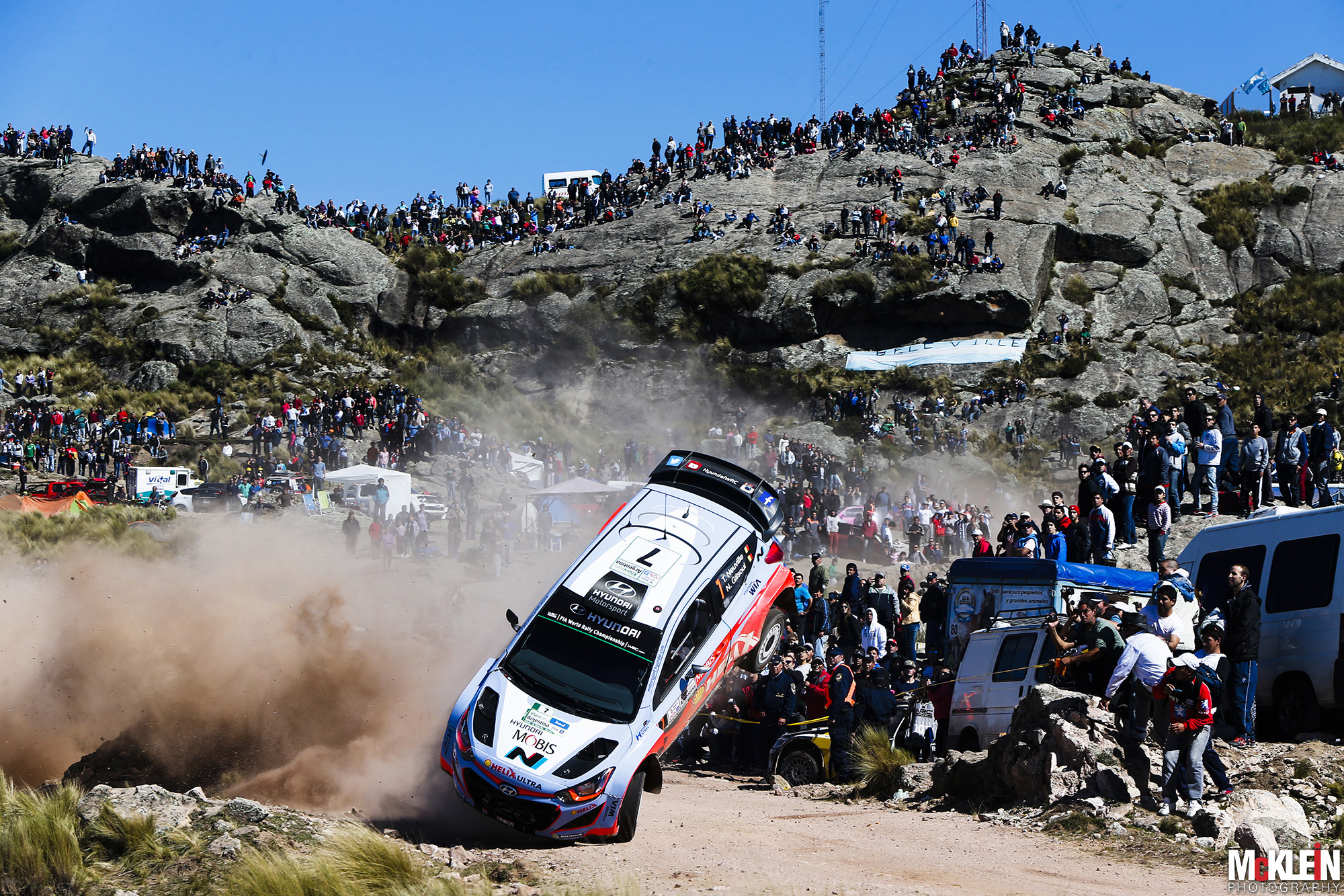 Σοκαριστικό δυστύχημα σε ράλι στην Αργεντινή με έναν νεκρό: Αγωνιστικό αυτοκίνητο βγήκε εκτός δρόμου και προκάλεσε πανικό (vid)