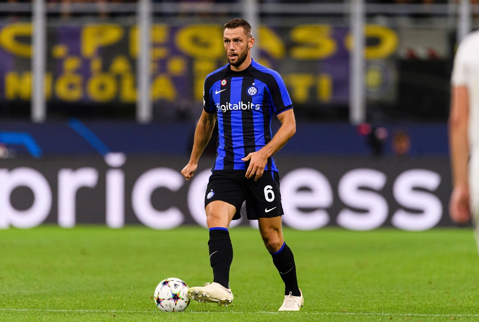 «Ο Ντε Φράι έχει στα χέρια του προτάσεις από Ολυμπιακό και Μπενφίκα» (pics)