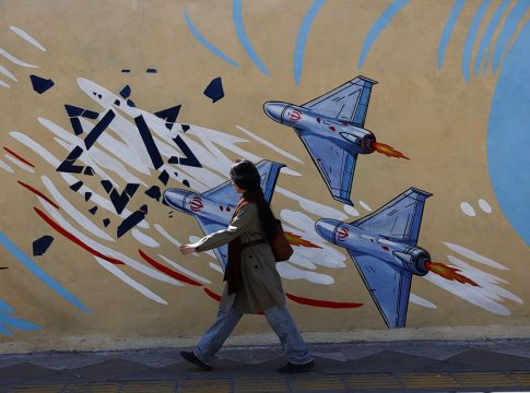 ΗΠΑ vs Ιράν: Ο «λογαριασμός» ενός αδιέξοδου πολέμου