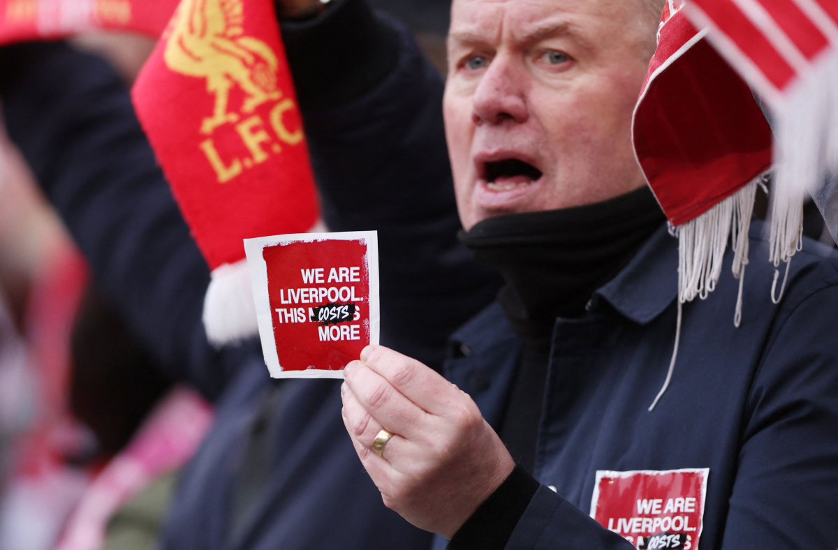 Λίβερπουλ: Έντονες διαμαρτυρίες των οπαδών για τις αυξήσεις στις τιμές των εισιτηρίων