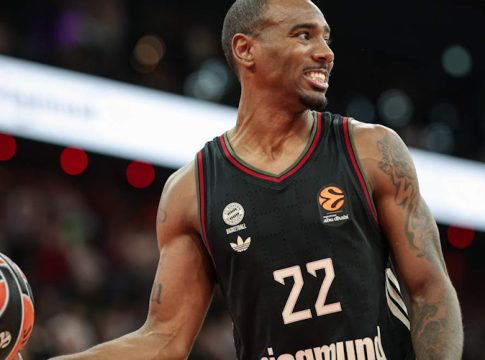 Ποιος είναι ο Αϊζέια Μάικ που αρέσει στον Ολυμπιακό και τι μπορεί να φέρει το παιχνίδι του (vids)